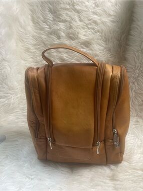 Piel soft Tan Leather Men’s Travel Toiletry Bag.